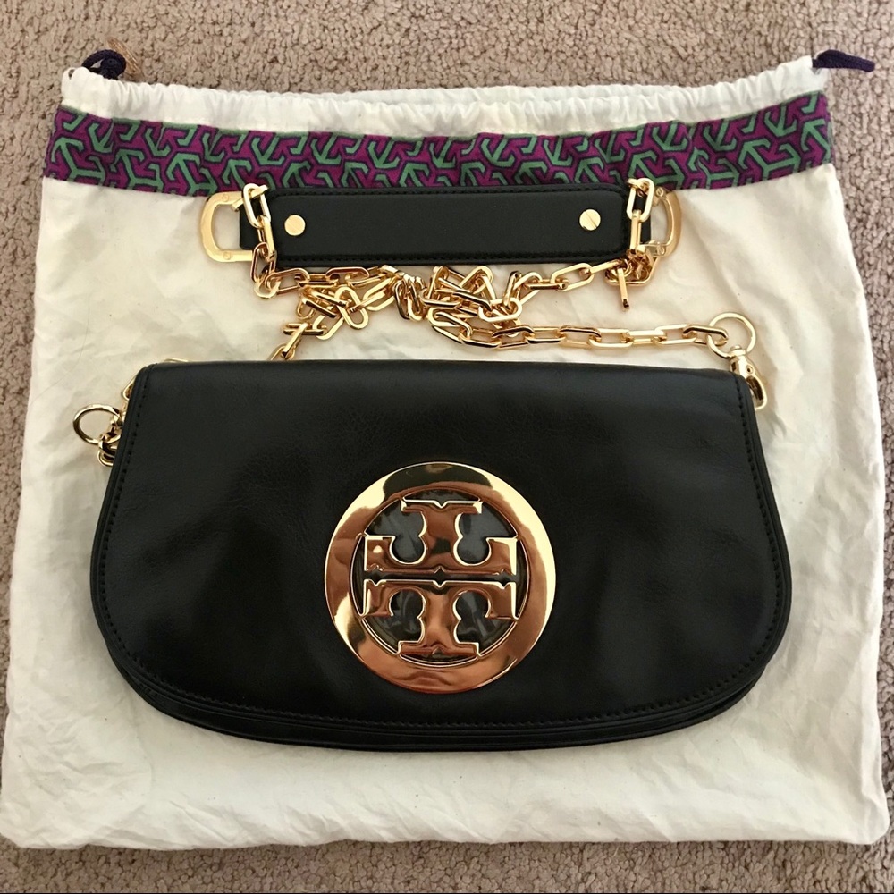 🌟New Listing🌟Authentic Tory Burch Logo Clutch
